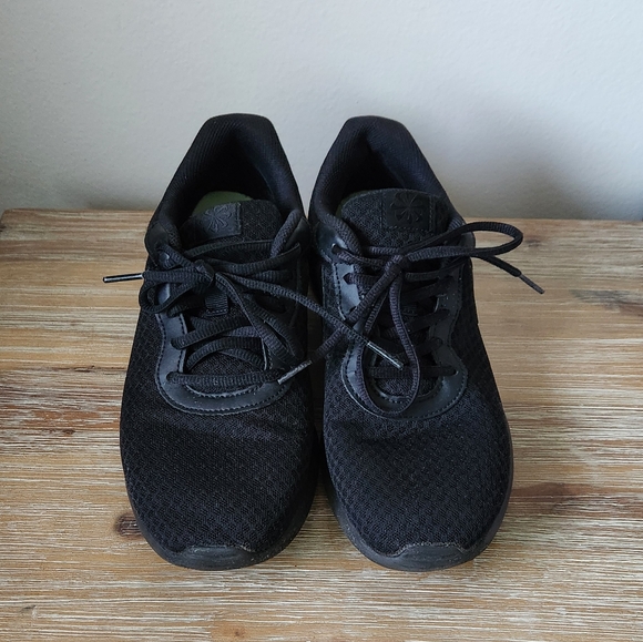 Nike shoes - Picture 9 of 9